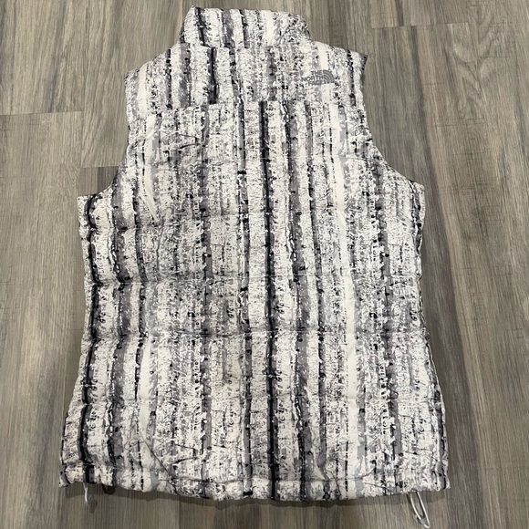 The North Face Women’s Puffer Vest - Picture 3 of 7
